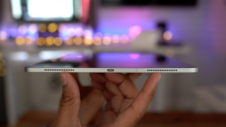 Официально: Apple подтвердила, что iPad 2018 гнутся и объяснила почему так происходит