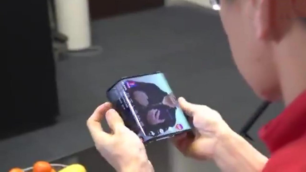 Удивительный гибкий смартфон Xiaomi показан на видео