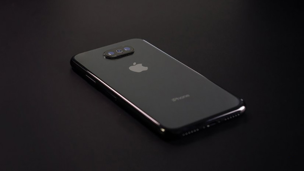 Партнер Apple намекнул на тройную камеру в iPhone 11