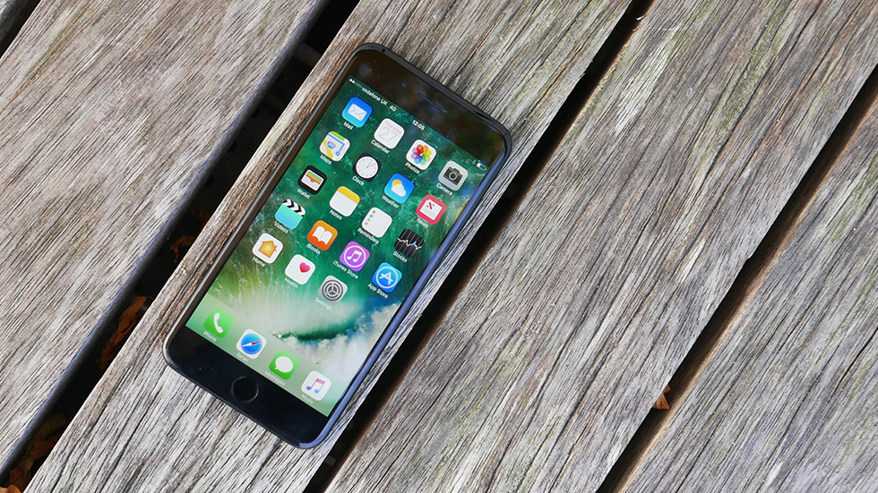 «Связной» временно снизил цену на iPhone 7 «Как новый»
