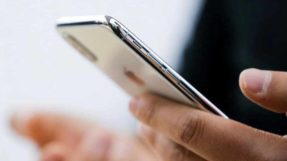 Два китайца меняли сотни поддельных iPhone на новые, но попались