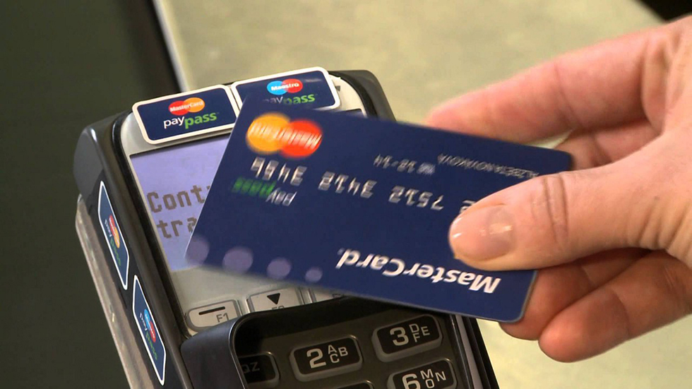 ВТБ, Открытие, Совкомбанк, Новикомбанк и Промсвязьбанк прекратят выдачу карт VISA и MasterCard