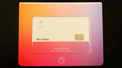 Кредитная карточка Apple Card впервые засветилась на фото