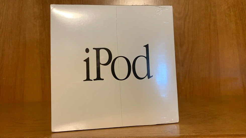 Первый iPod в упаковке продают за 1,3 миллиона рублей на eBay