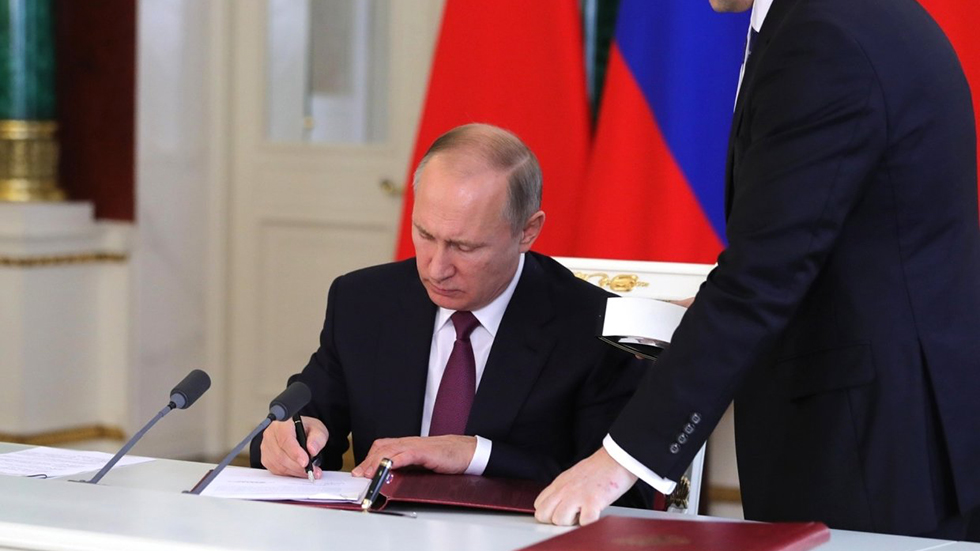 Путин подписал закон об автономном интернете