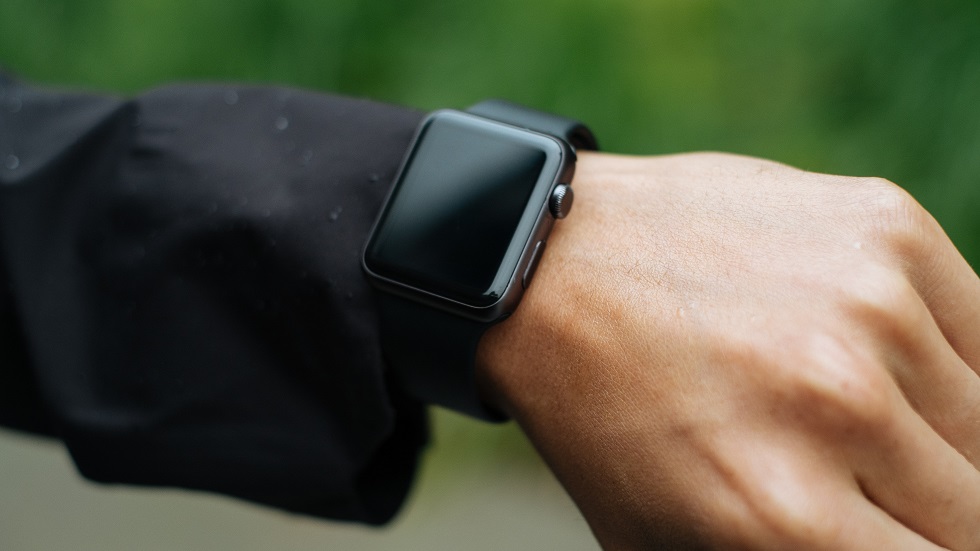 Пользователи Apple Watch Series 5 ожидали от батареи большего. Результаты опроса