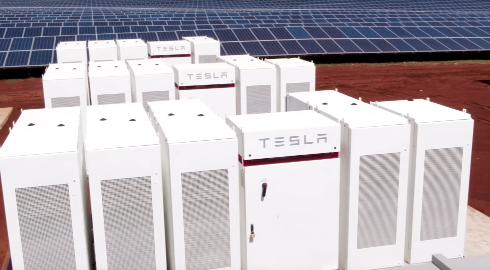 Tesla помогает экономике Зимбабве своими аккумуляторами