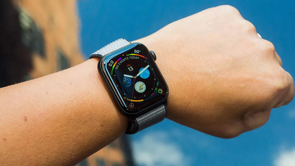 Apple обвинили в краже технологий для Apple Watch