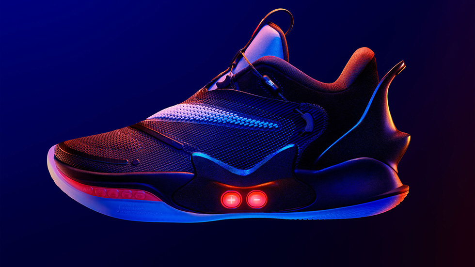 Прямо как в фильме: Nike выпустила самозашнуровывающиеся кроссовки нового поколения