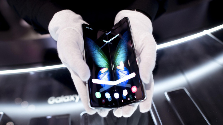 Samsung предложила бесплатную дезинфекцию смартфонов