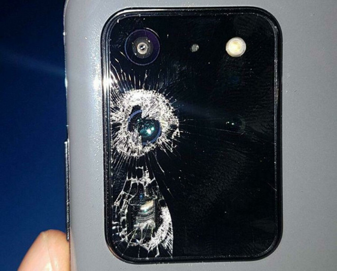 У дорогущего Galaxy S20 Ultra «взрывается» камера