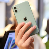 Apple уронила цены на iPhone в Китае. Когда у нас?