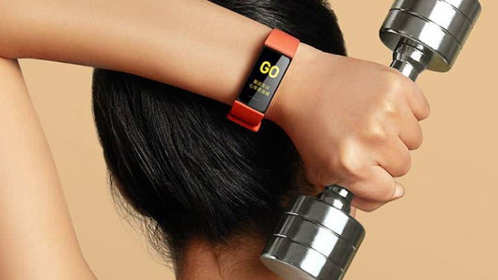 Неожиданная новинка Xiaomi: фитнес-браслет Mi Band 4C с «другим» дизайном