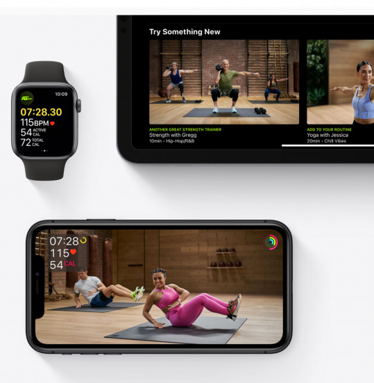 Девайсы с изображениями тренировок Apple Fitness+