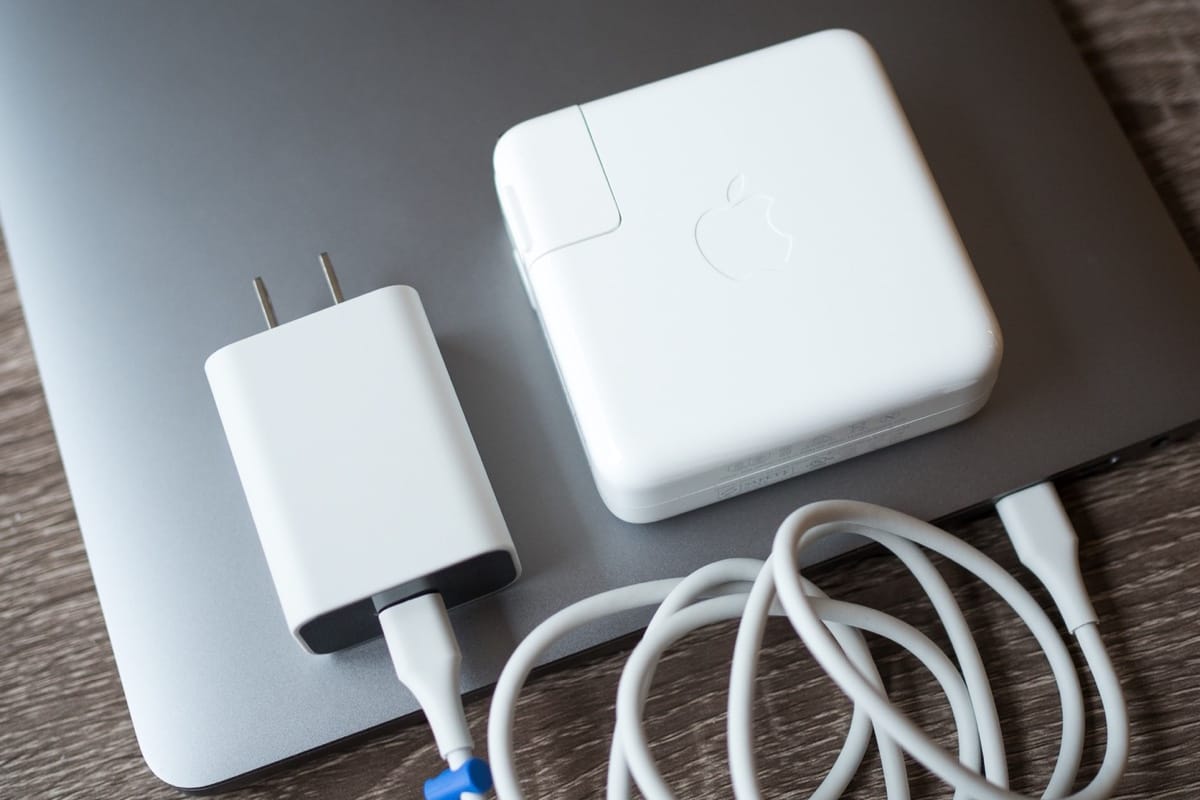 Экологичность или скупость: почему Apple отказывается от зарядных устройств в комплекте