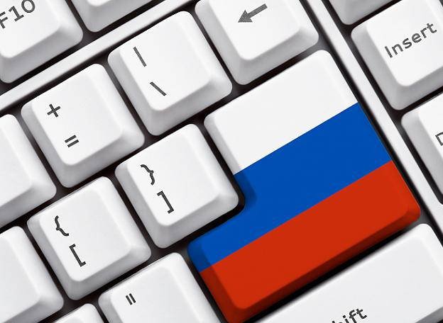 Какие приложения Правительство установит в России на все телефоны, компьютеры и СмартТВ?