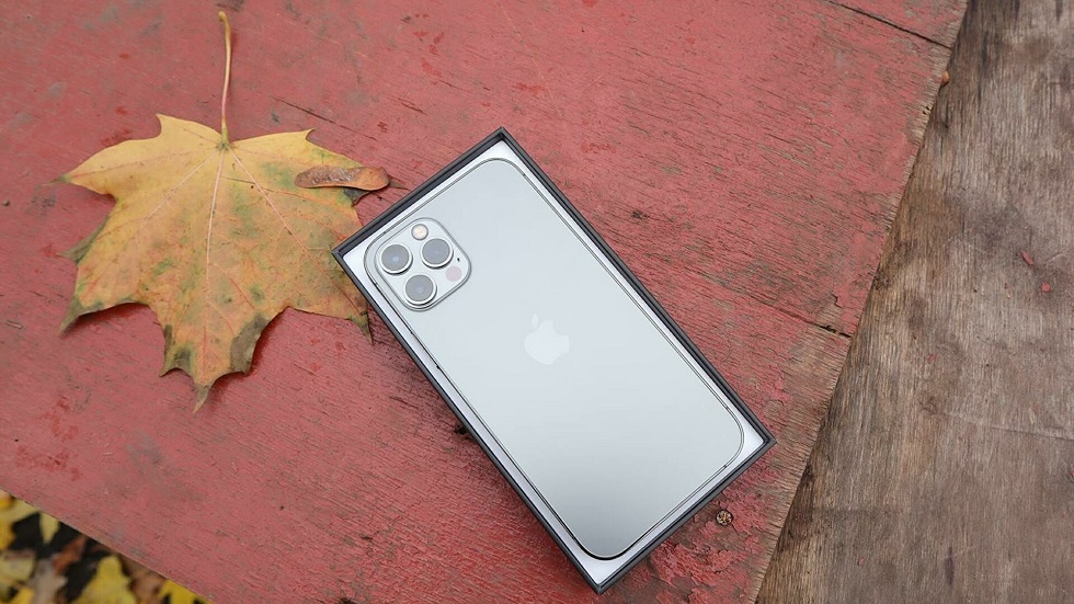 Айфоны уже не так популярны — в России iPhone 12 продаются в 3 раза хуже iPhone 11