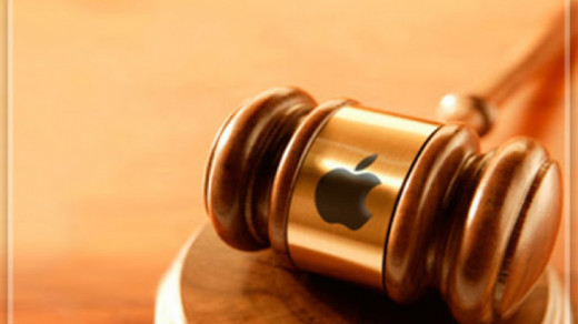 На Apple подали в суд
