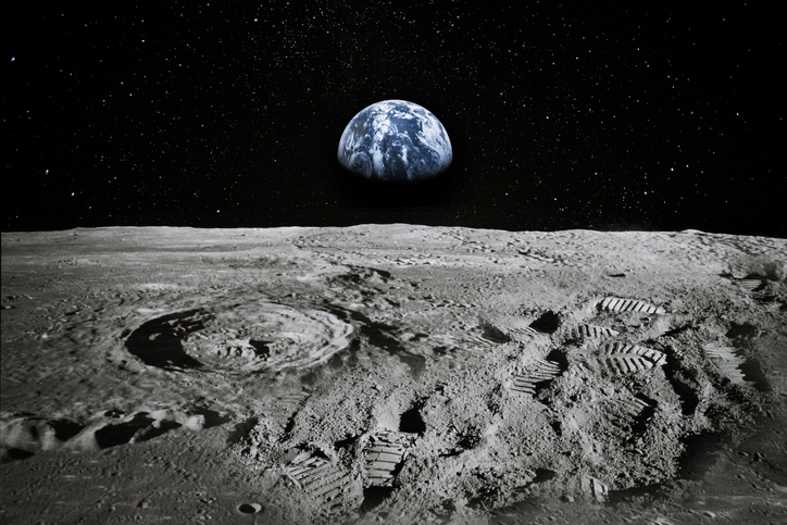 Получены фото и видео лунной поверхности с китайского зонда. Он вернётся на Землю с пробами грунта