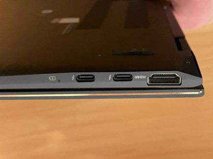 Asus ZenBook Flip UX371E