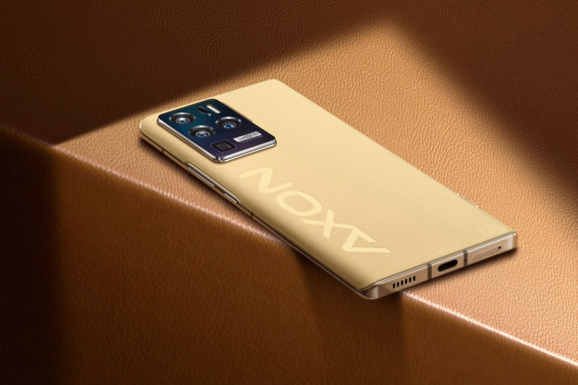 ZTE Axon 30 Ultra Space Edition — первый смартфон в мире с 18 ГБ ОЗУ и 1 ТБ флеш-памяти