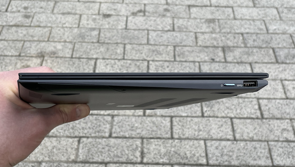 Порты в Asus ZenBook Flip 13 UX363E 