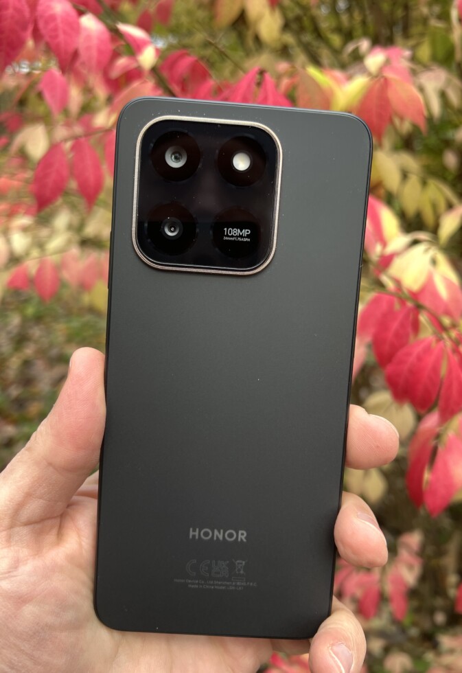 HONOR X7d — смартфон с аккумулятором 6500 мАч